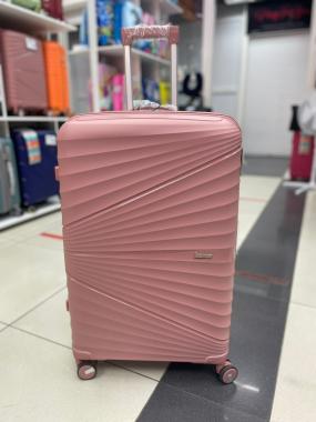 Чемодан 28 дюймов Travel Air розовый из полипропилена